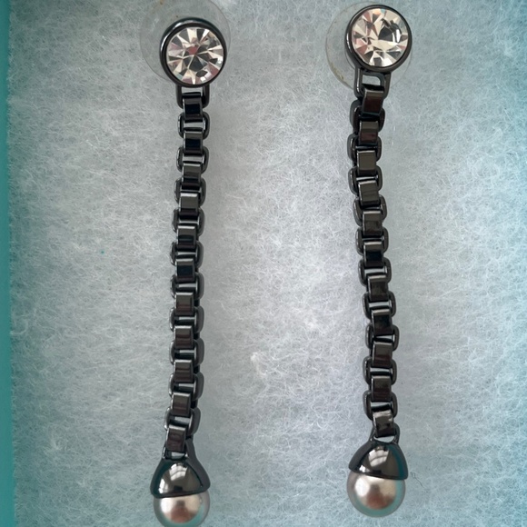 Ann Taylor Chain Drop Earrings - Picture 2 of 7